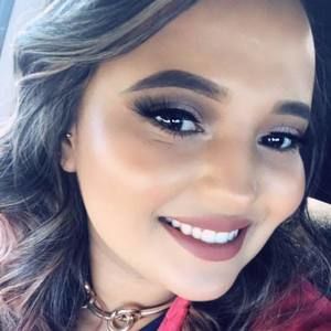 Meet your Posher, Adriana